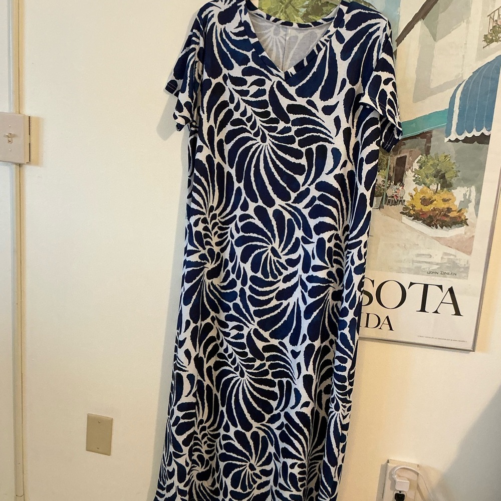 A-Line shift navy & white print stretchy lightweight  2XL pull over 52” long - Picture 2 of 6